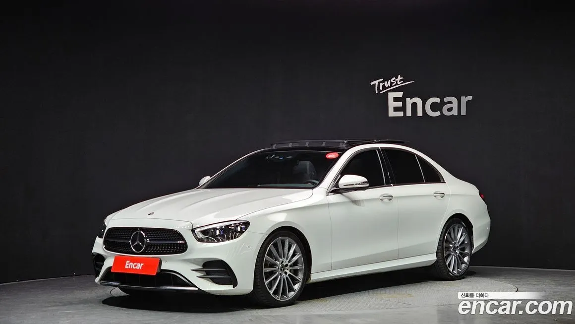 Mercedes-Benz E-Class — фото 1