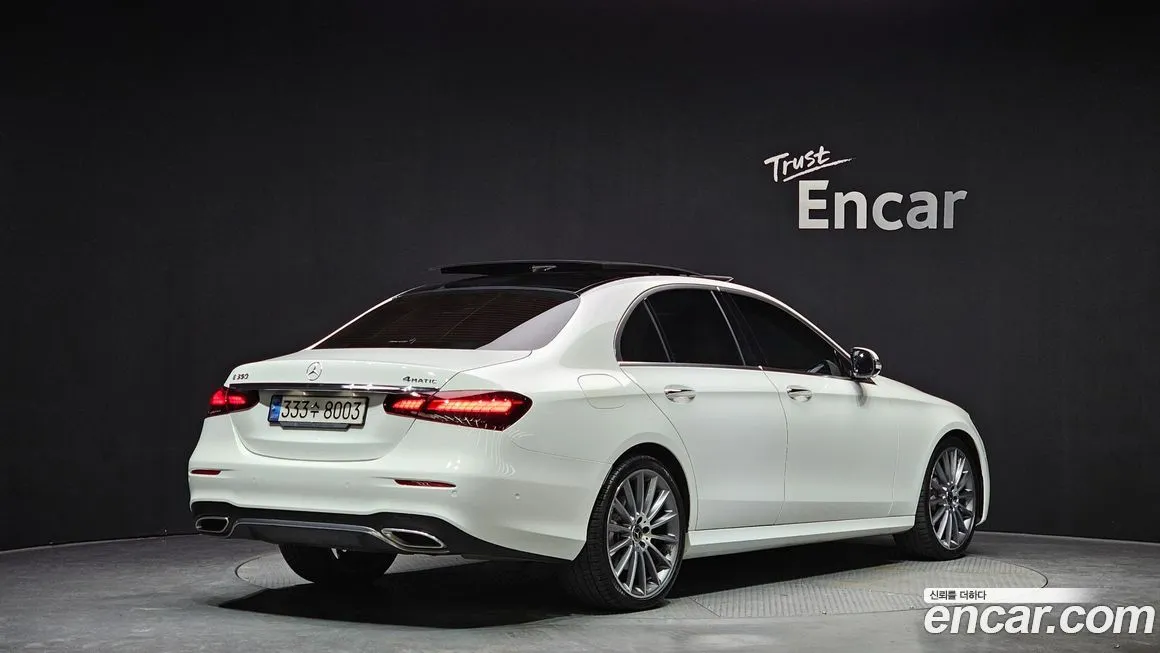 Mercedes-Benz E-Class — фото 8