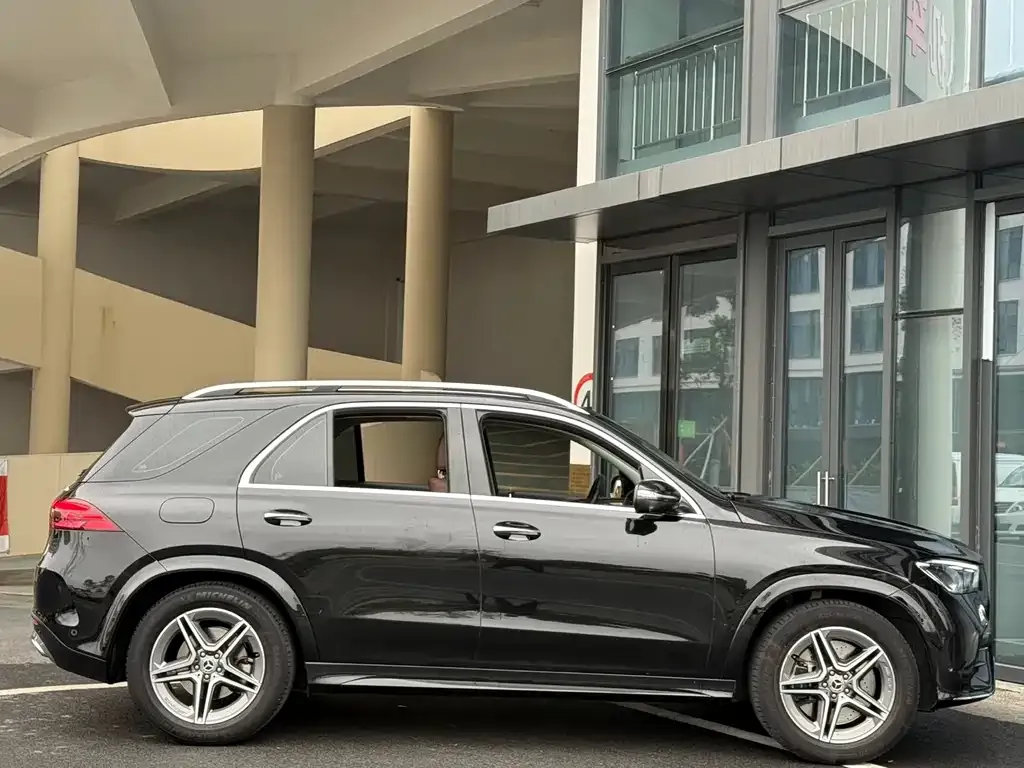 Mercedes-Benz GLE — фото 7