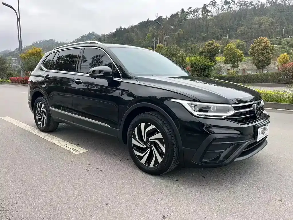 Volkswagen Tiguan L 2025 из CN, фото 3