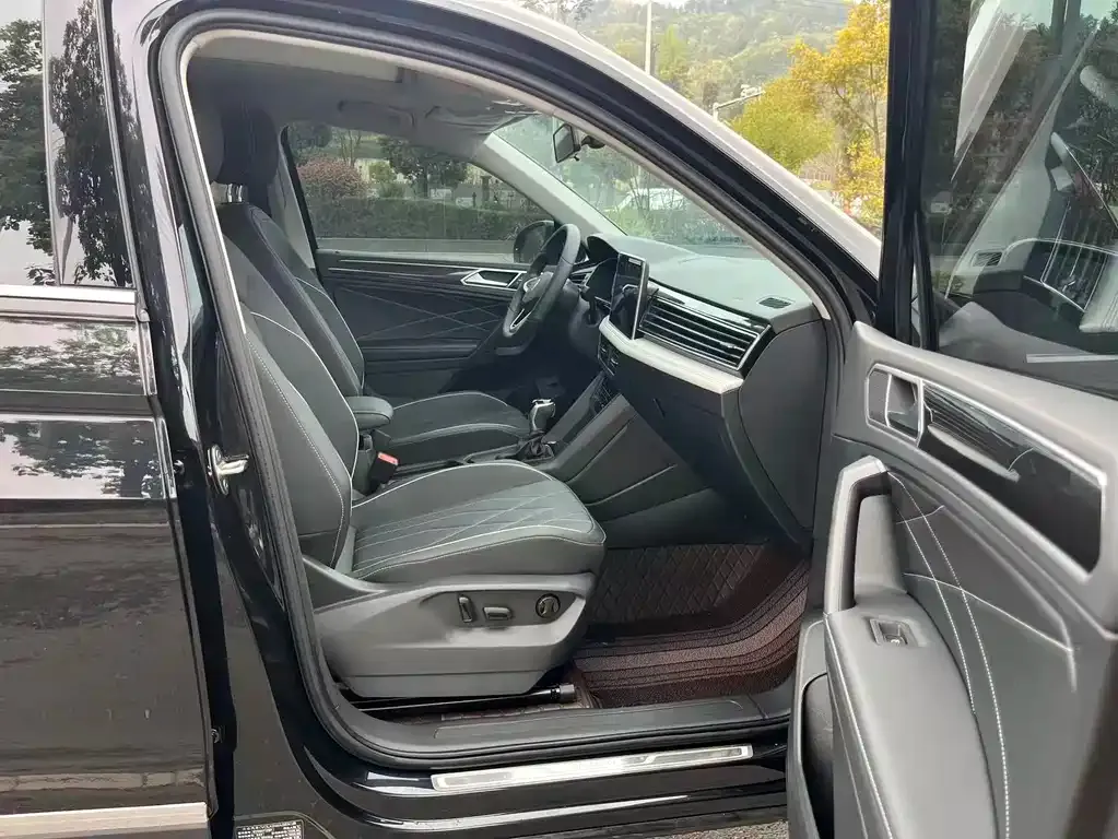 Volkswagen Tiguan L 2025 из CN, фото 5