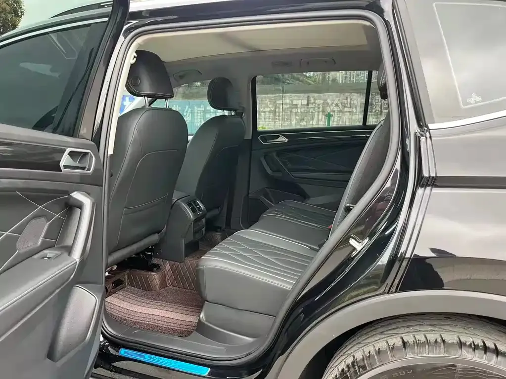 Volkswagen Tiguan L 2025 из CN, фото 2