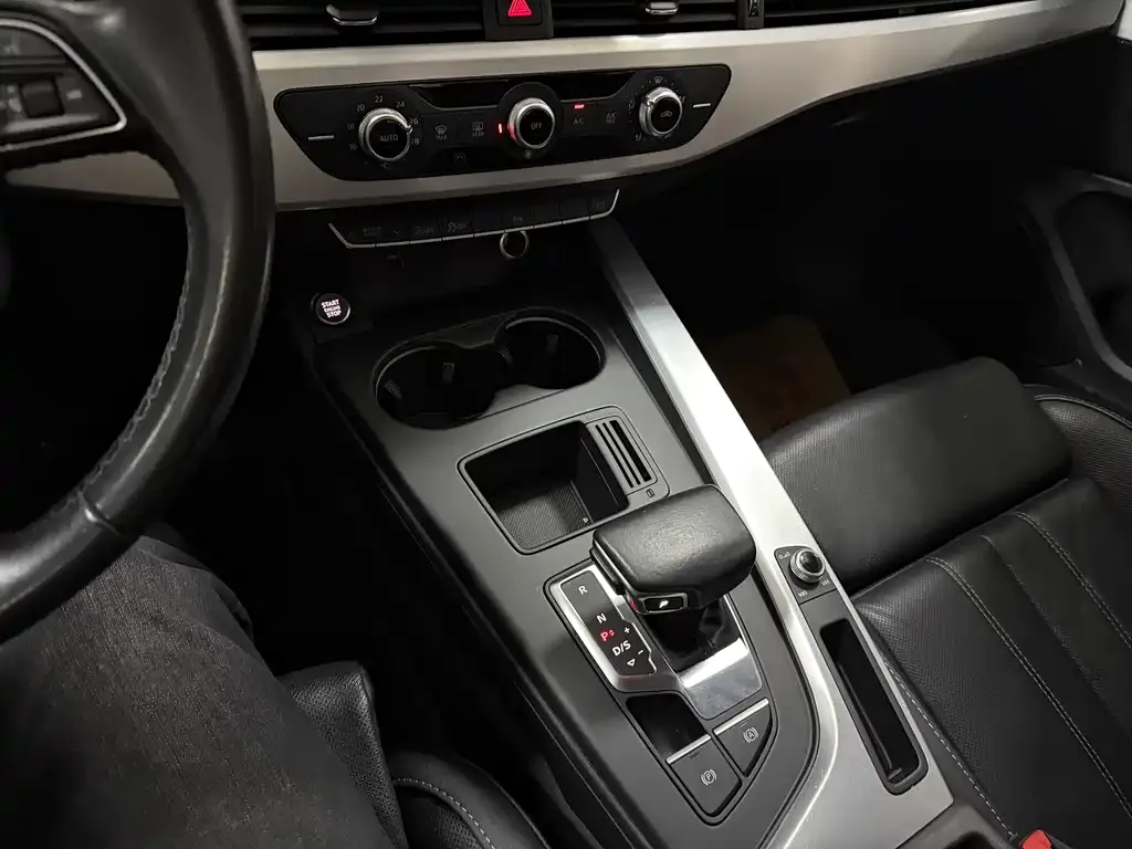 Audi A4L 2023 из CN, фото 7