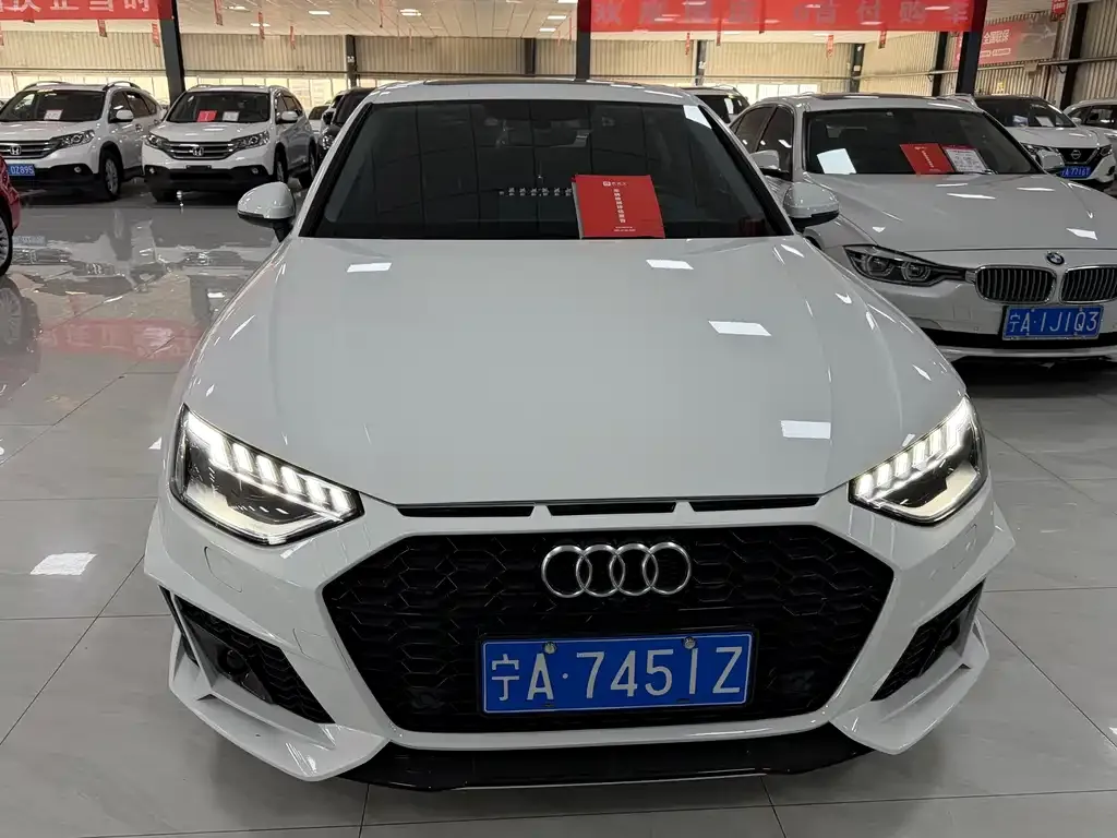 Audi A4L 2023 из CN, фото 3