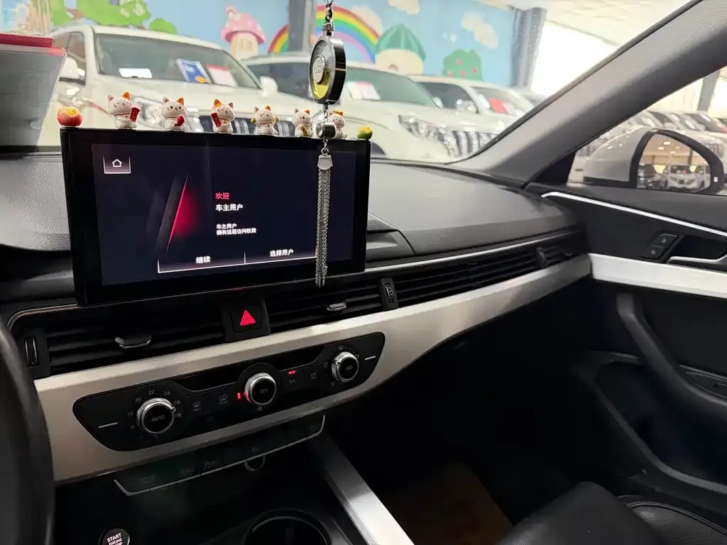 Audi A4L 2023 из CN, фото 6