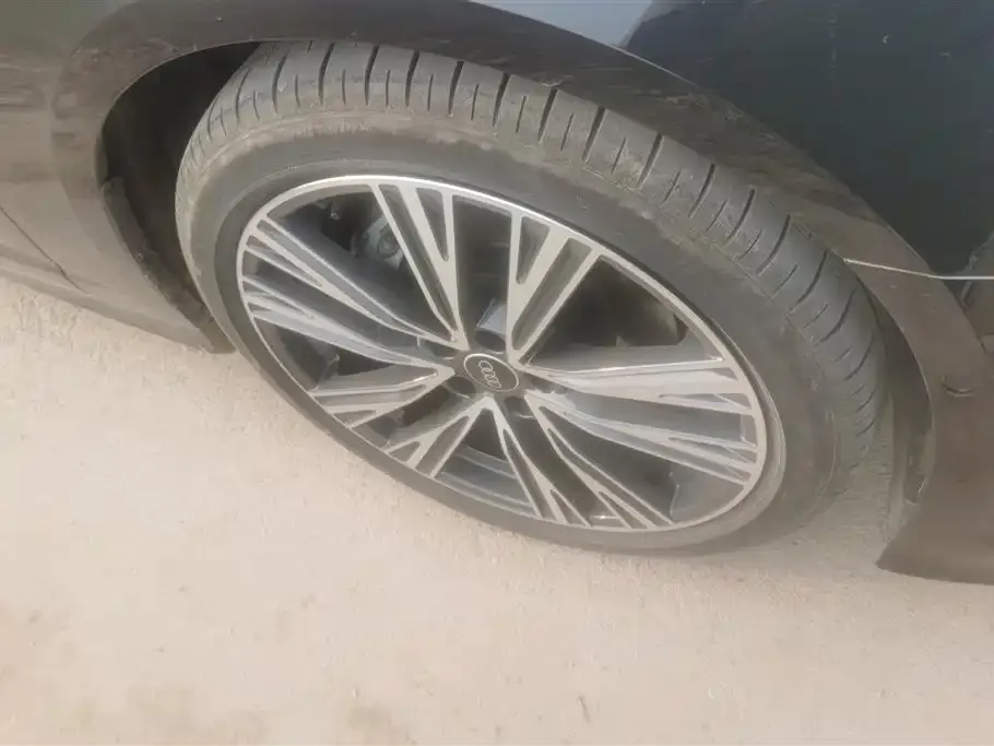 Audi A6L 2025 из CN, фото 9