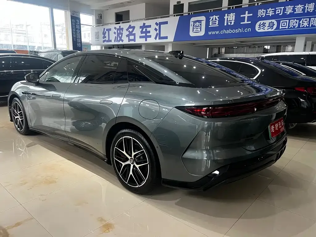 BYD Han L — фото 9
