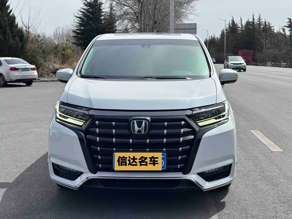 Honda Elysion 2023 из CN, фото 2