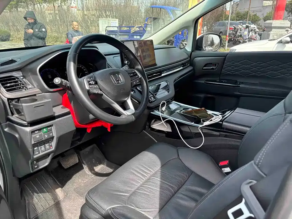 Honda Elysion 2023 из CN, фото 6