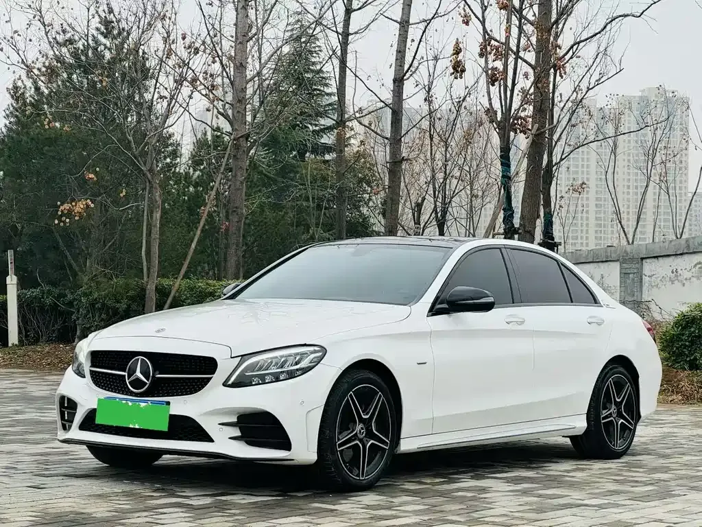 Mercedes-Benz C-Class — фото 1