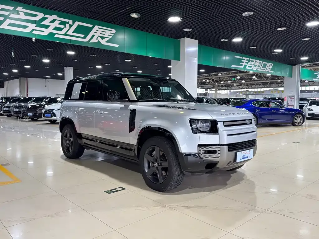 Land Rover Defender — фото 10
