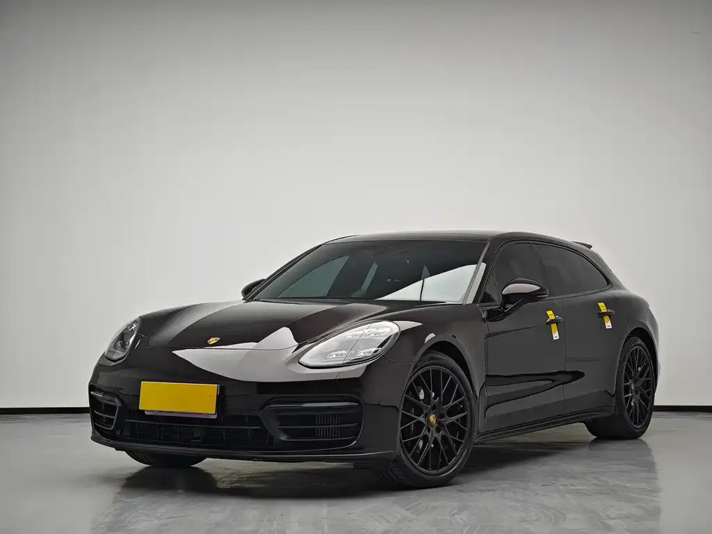 Porsche Panamera — фото 1
