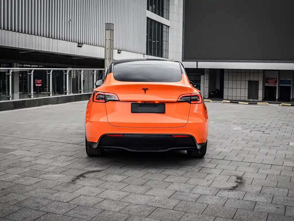 Tesla Model Y — фото 7
