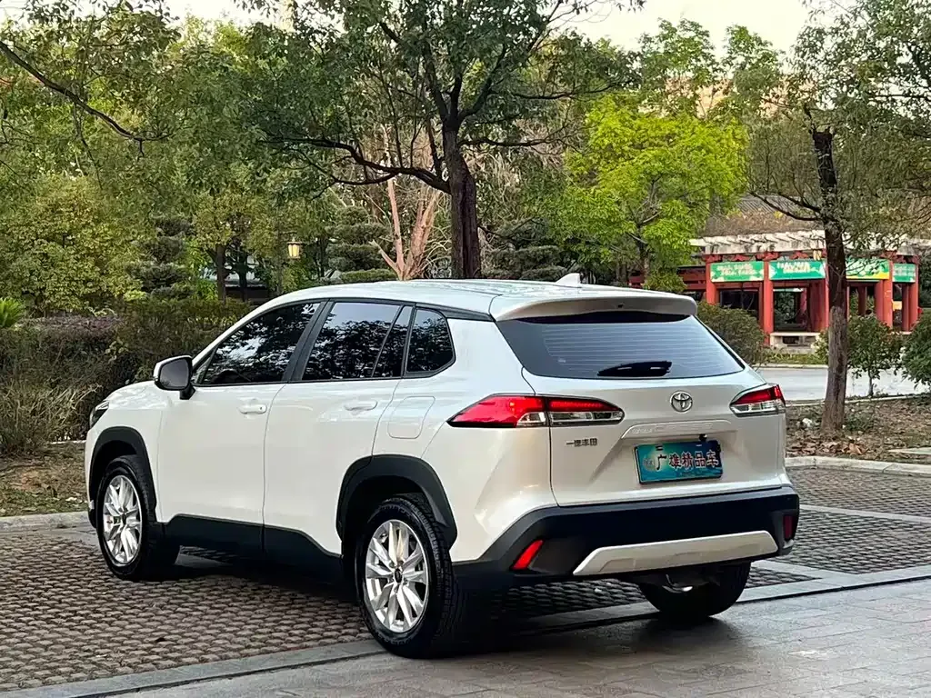 Toyota Corolla Cross — фото 10