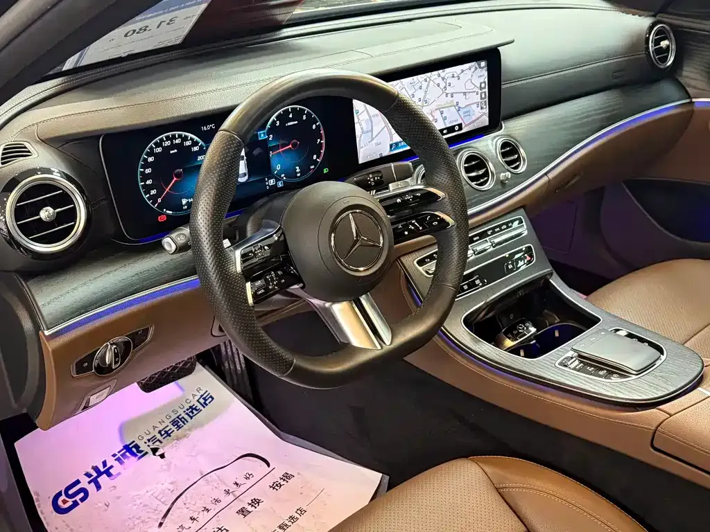 Mercedes-Benz E-Class — фото 10