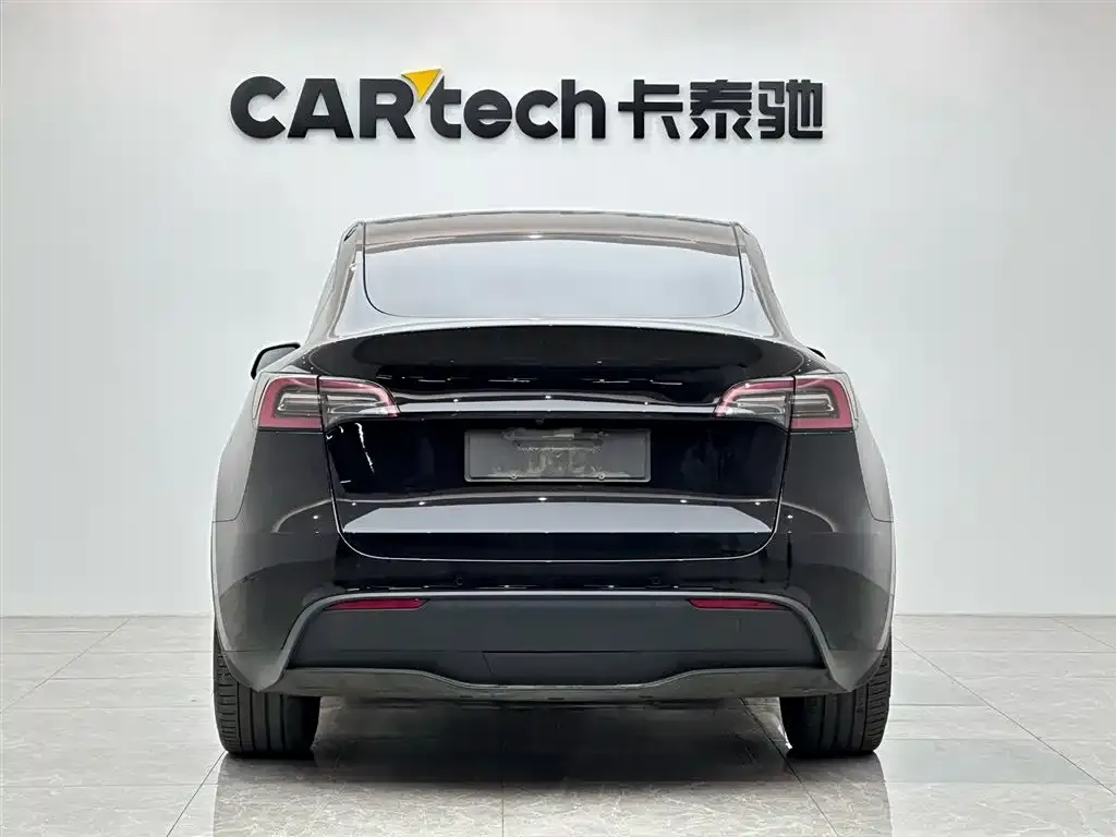 Tesla Model Y — фото 5