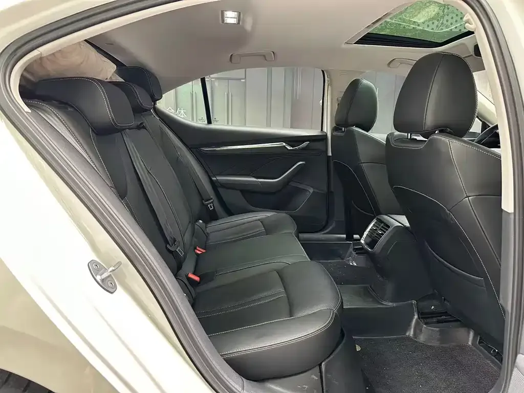 Skoda Octavia 2022 из CN, фото 7