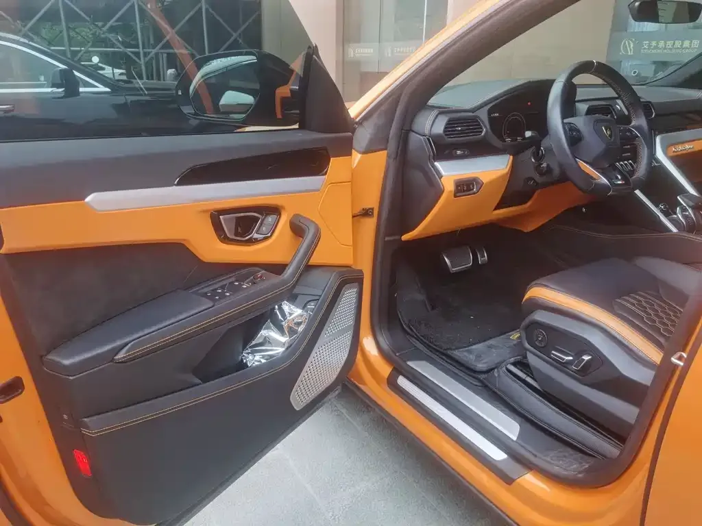 Lamborghini Urus 2023 из CN, фото 10