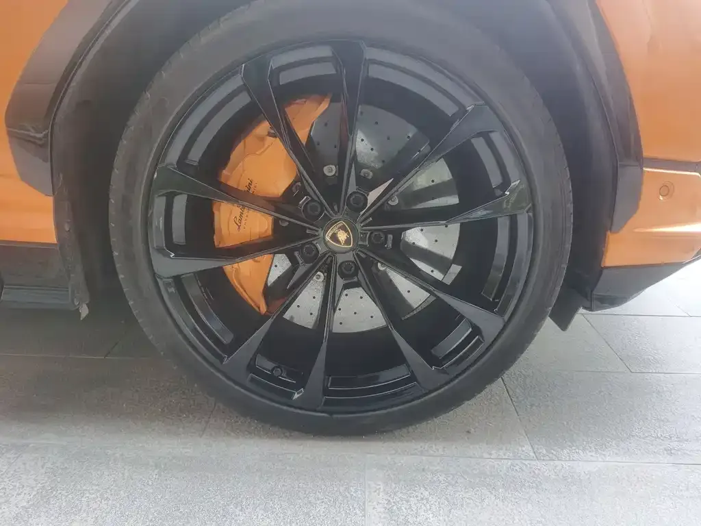 Lamborghini Urus 2023 из CN, фото 3