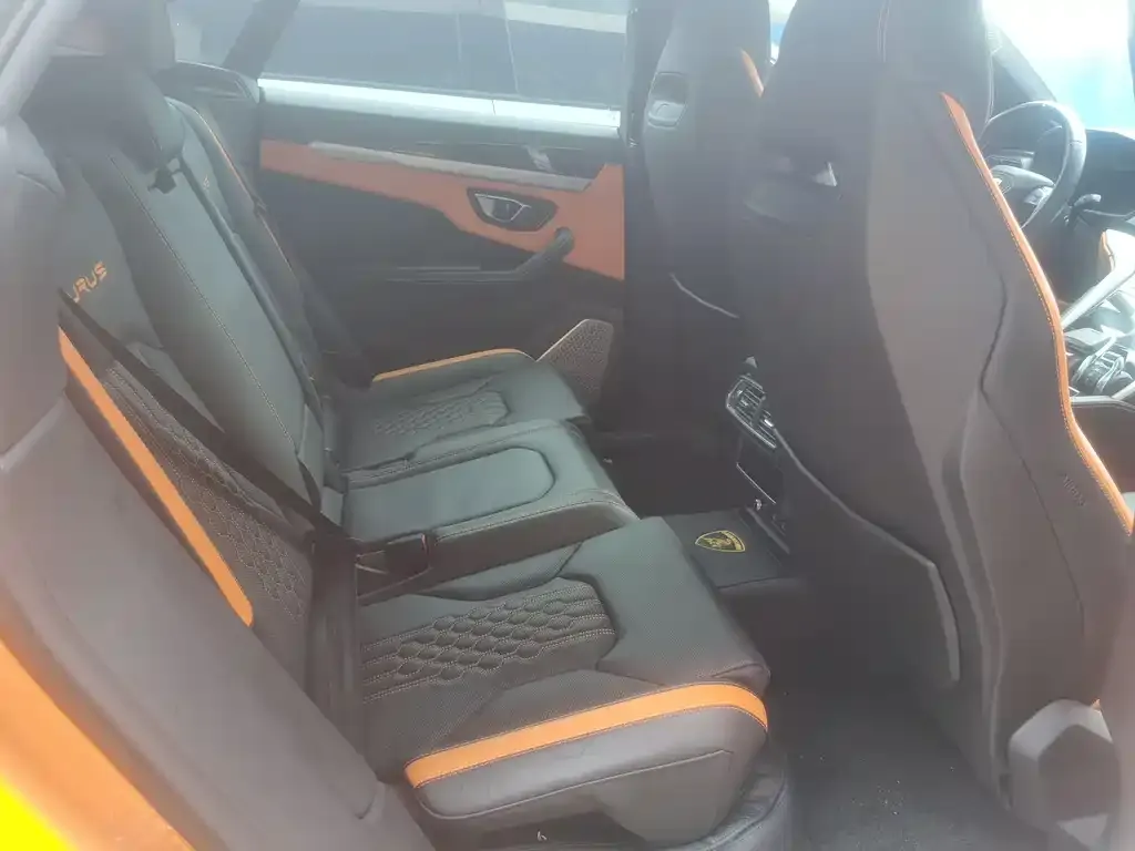 Lamborghini Urus 2023 из CN, фото 5