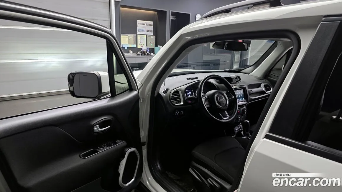 Jeep Renegade 2021 из KR, фото 10