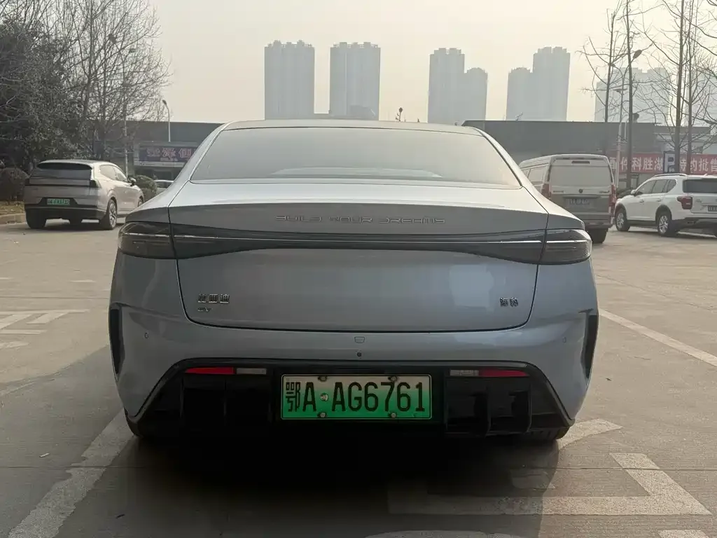 BYD Seal — фото 7