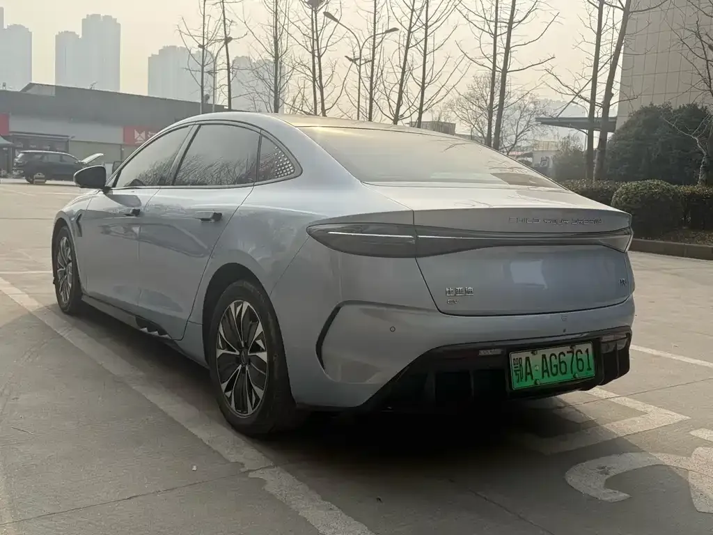 BYD Seal — фото 9