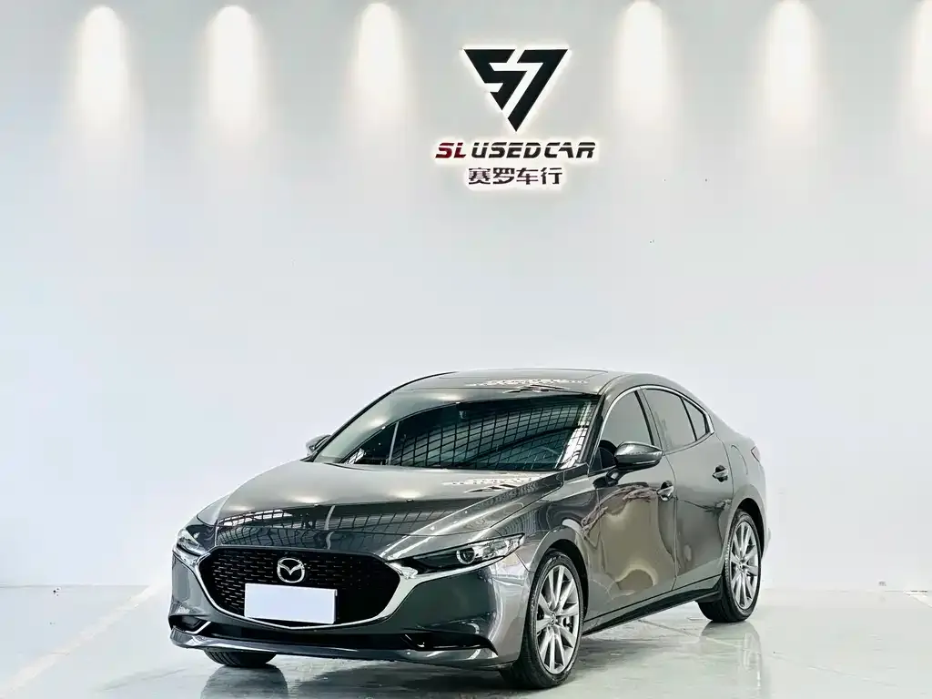 Mazda 3 Axela — фото 1