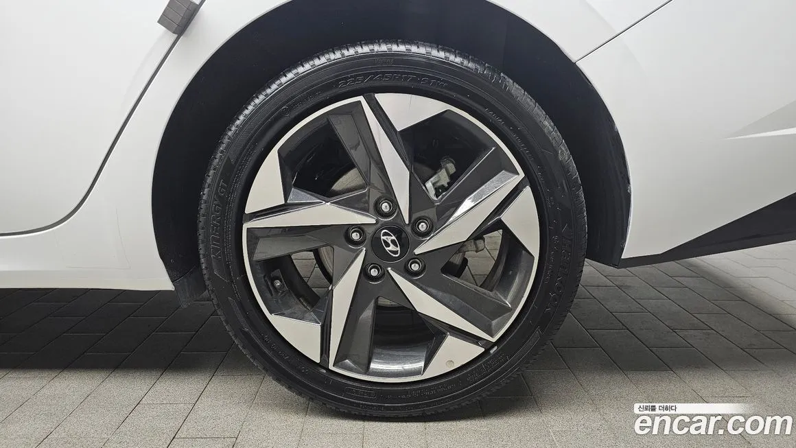 Hyundai AVANTE — фото 10