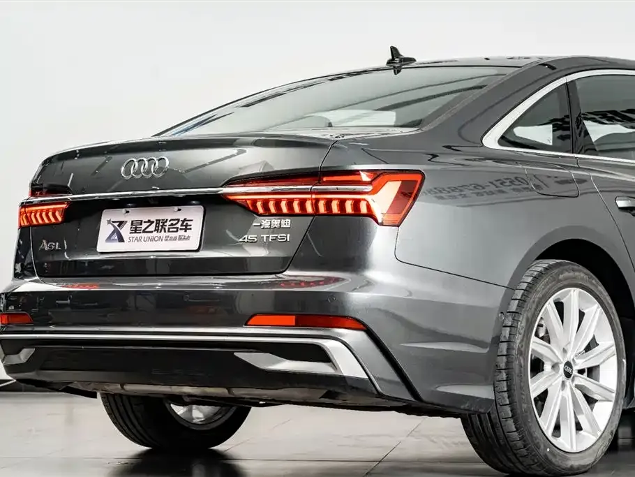 Audi A6L — фото 5