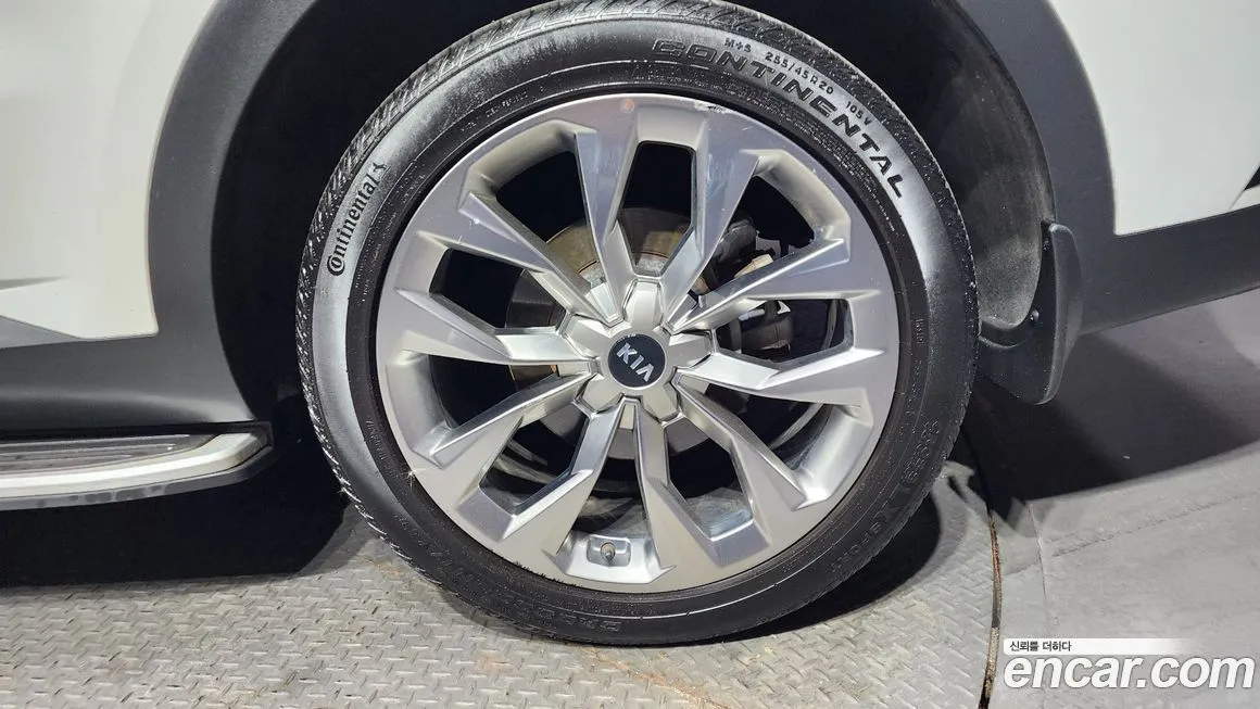 Kia Sorento — фото 9