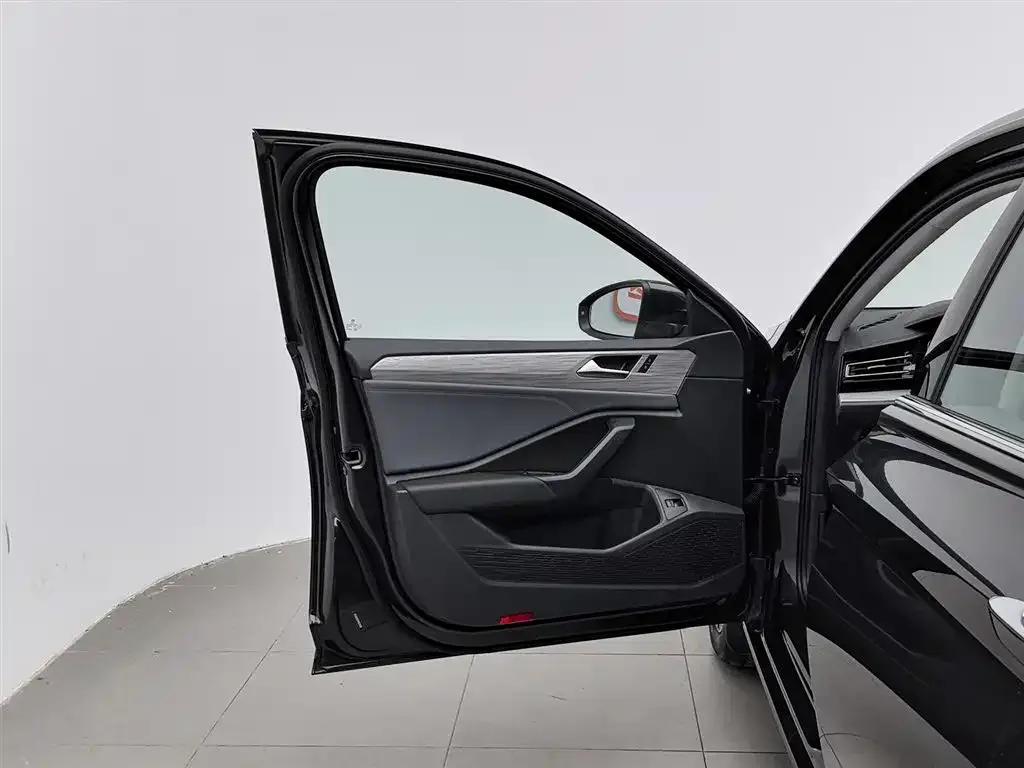 Volkswagen Sagitar 2025 из CN, фото 5