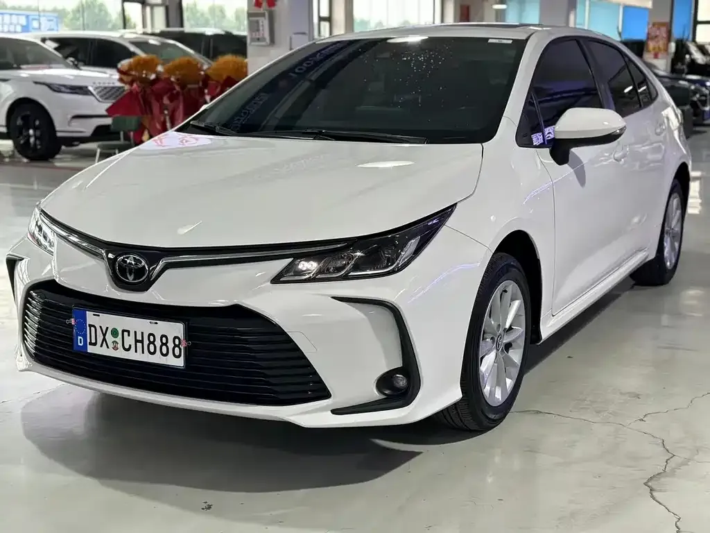 Toyota Corolla 2023 из CN, фото 1