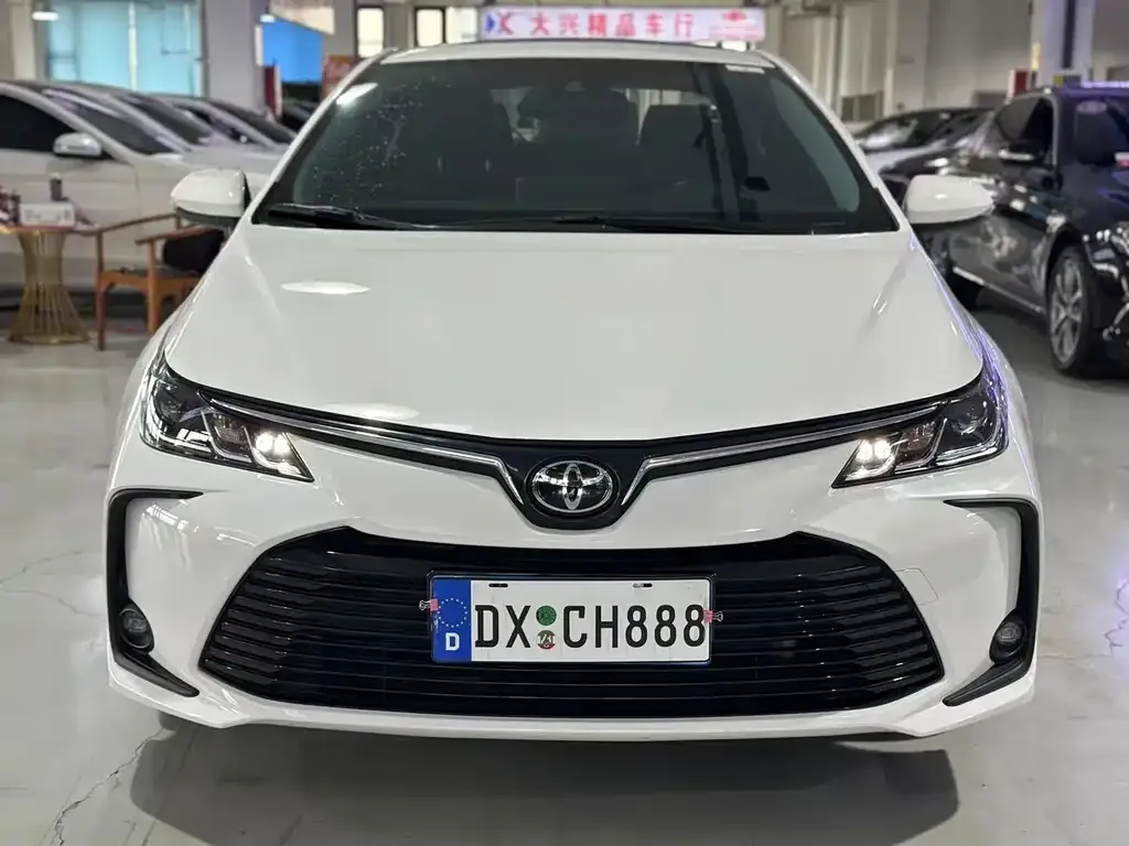 Toyota Corolla 2023 из CN, фото 2