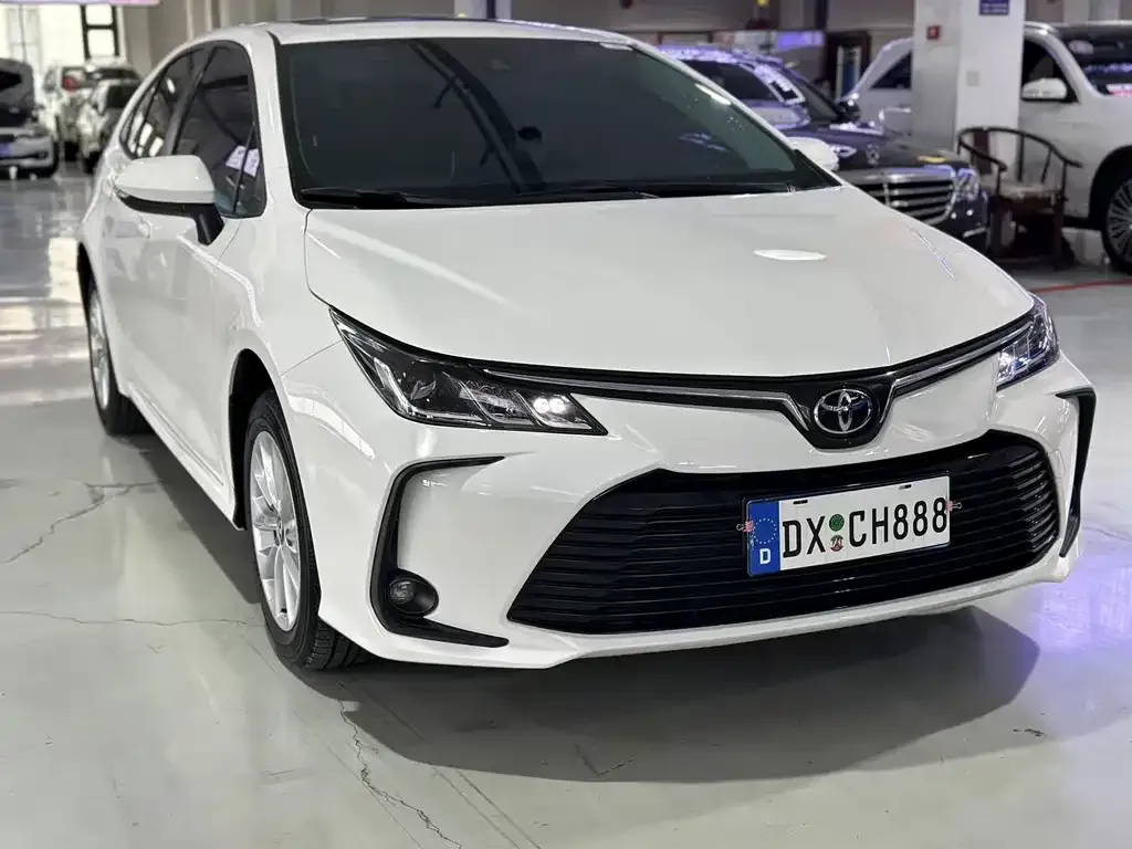 Toyota Corolla 2023 из CN, фото 7