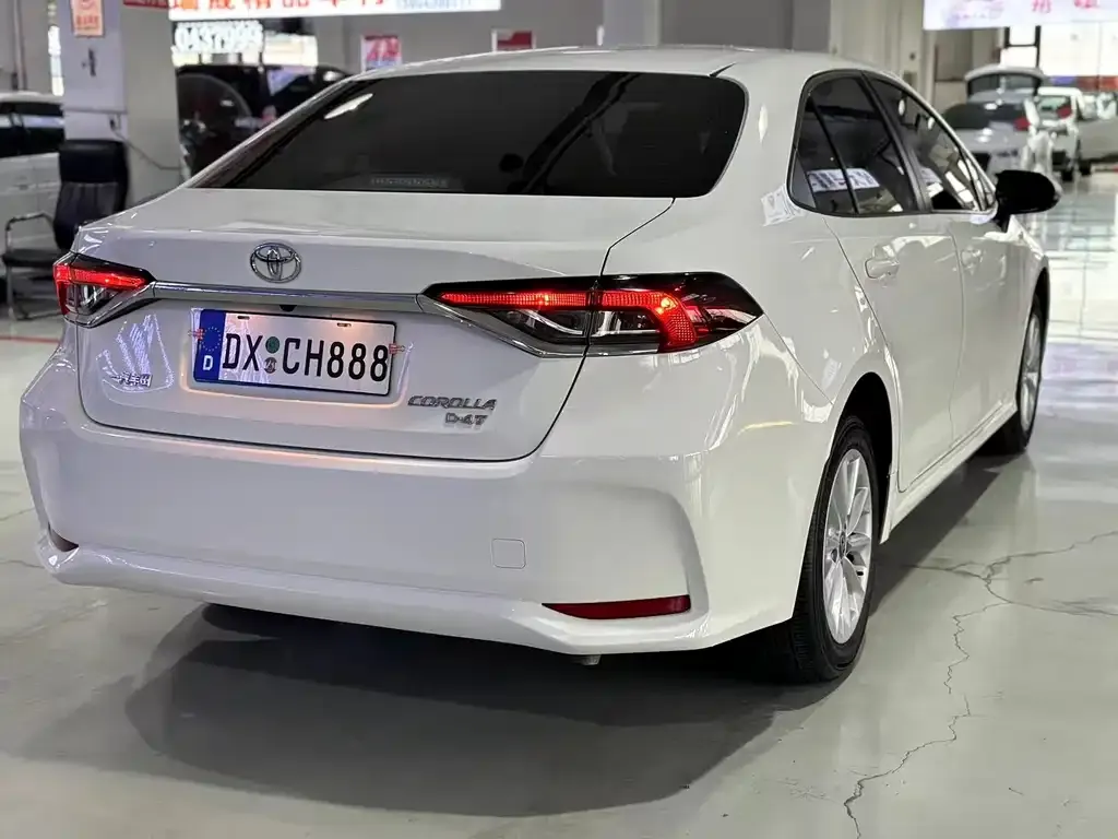 Toyota Corolla 2023 из CN, фото 9