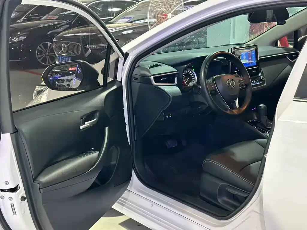 Toyota Corolla 2023 из CN, фото 8
