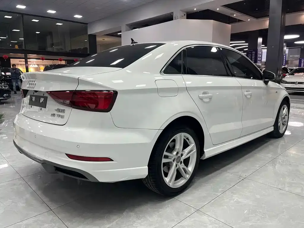 Audi A3 — фото 8