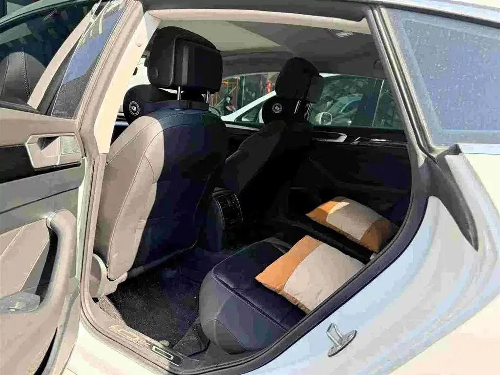 Volkswagen CC 2025 из CN, фото 4