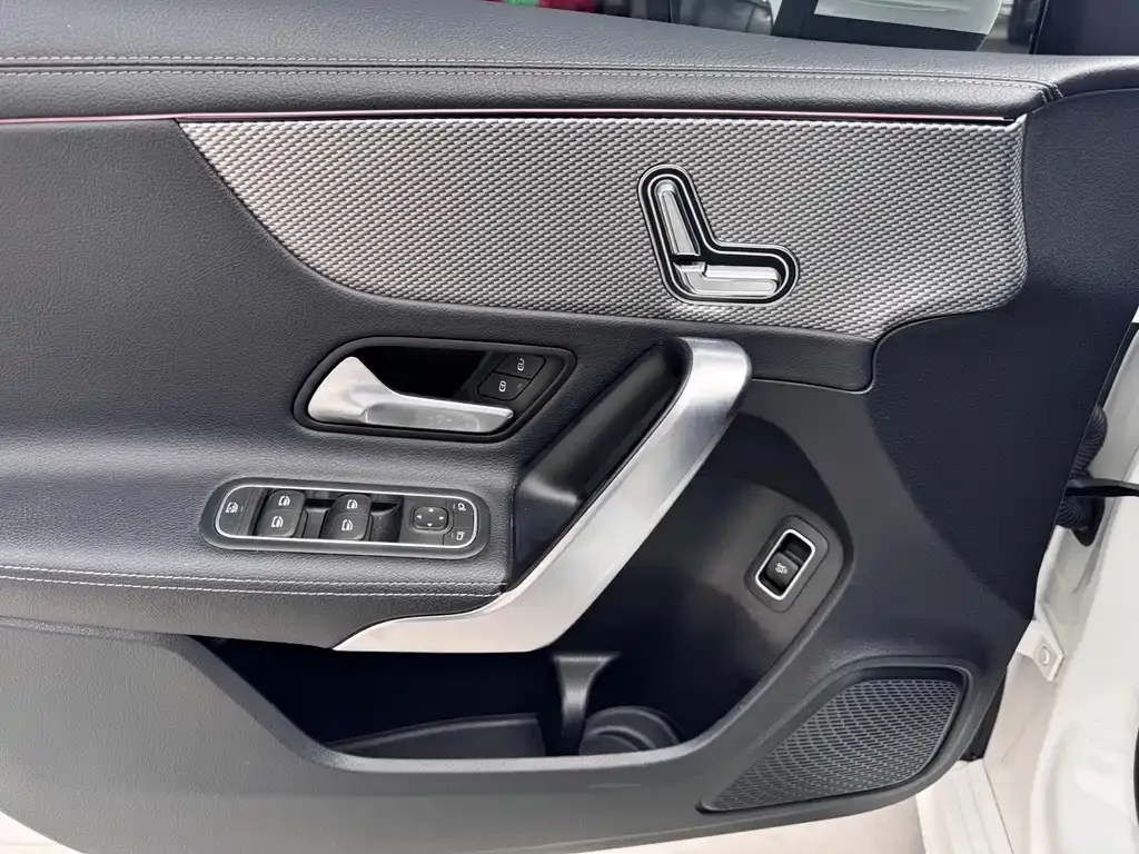Mercedes-Benz A-Class 2022 из CN, фото 3