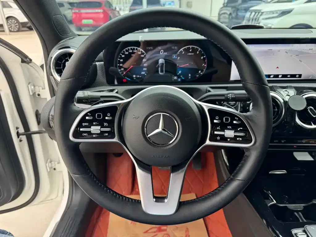 Mercedes-Benz A-Class 2022 из CN, фото 4