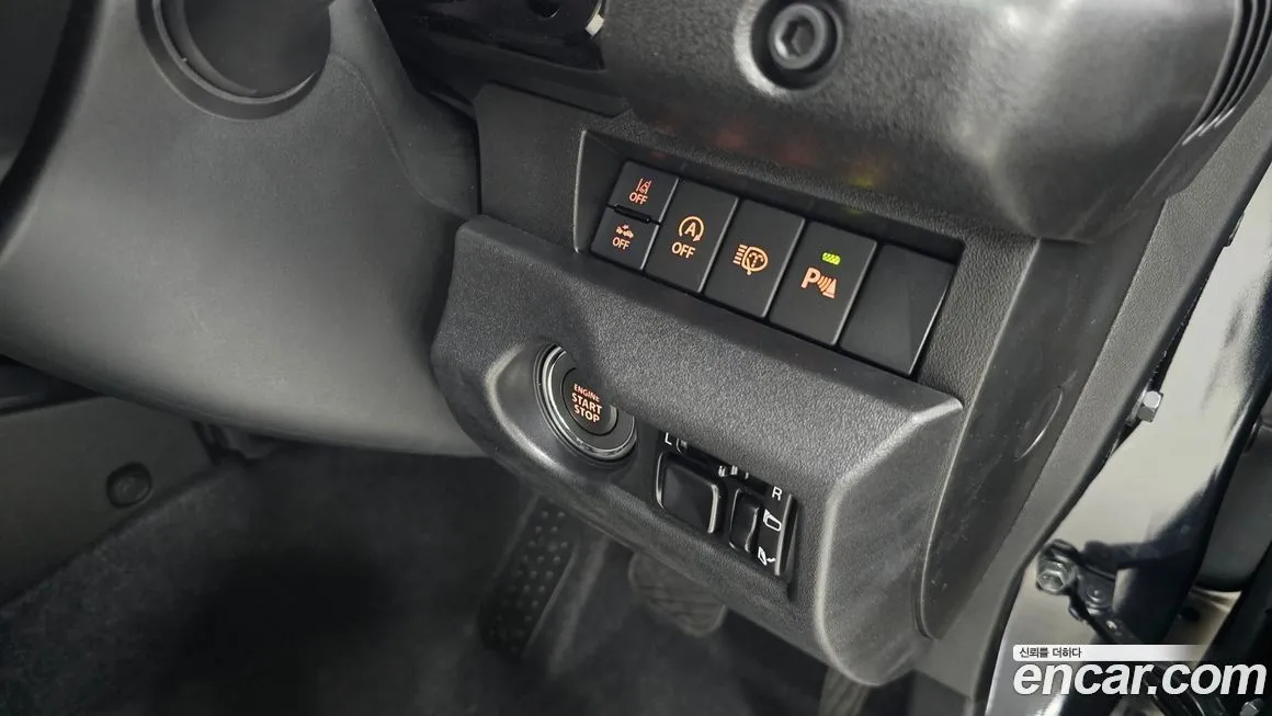 Suzuki Jimny 2025 из KR, фото 2