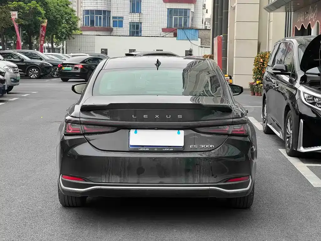 Lexus ES 2025 из CN, фото 10