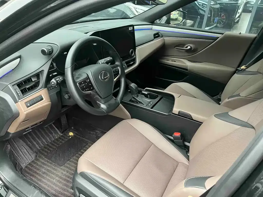 Lexus ES 2025 из CN, фото 6