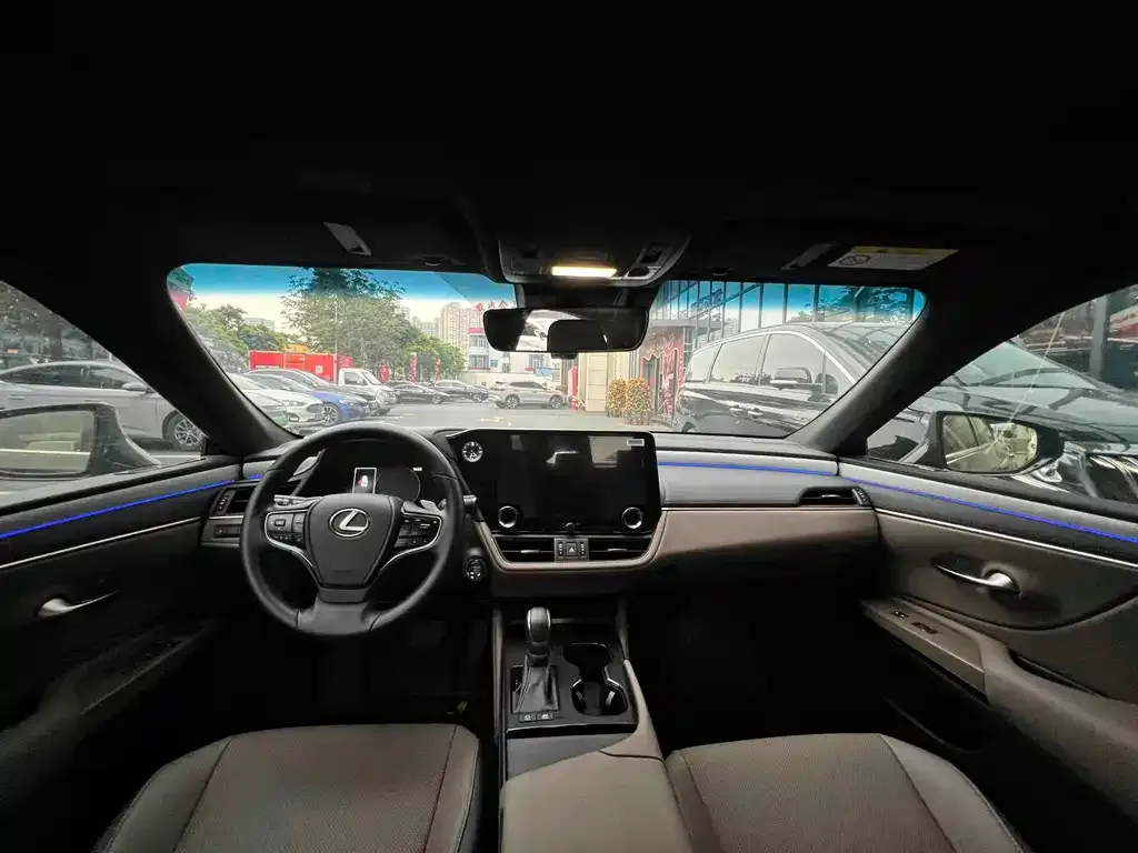 Lexus ES 2025 из CN, фото 3