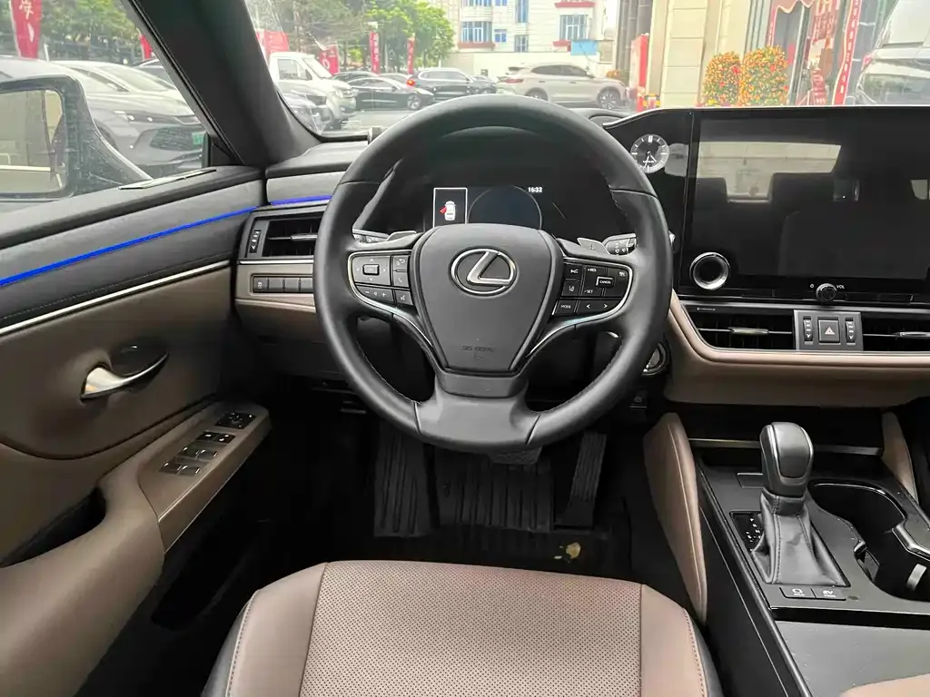 Lexus ES 2025 из CN, фото 8