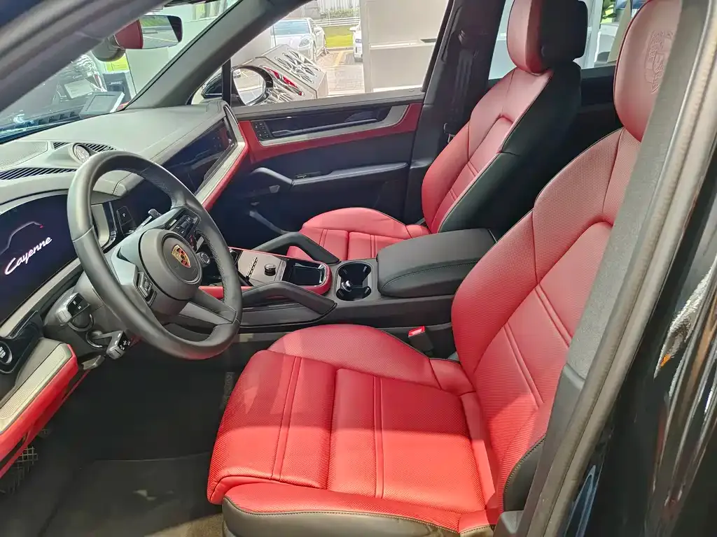 Porsche Cayenne 2025 из CN, фото 2