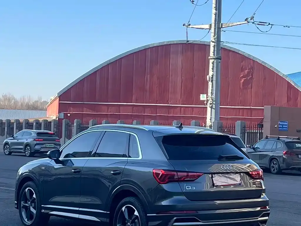 Audi Q3 2021 из CN, фото 3