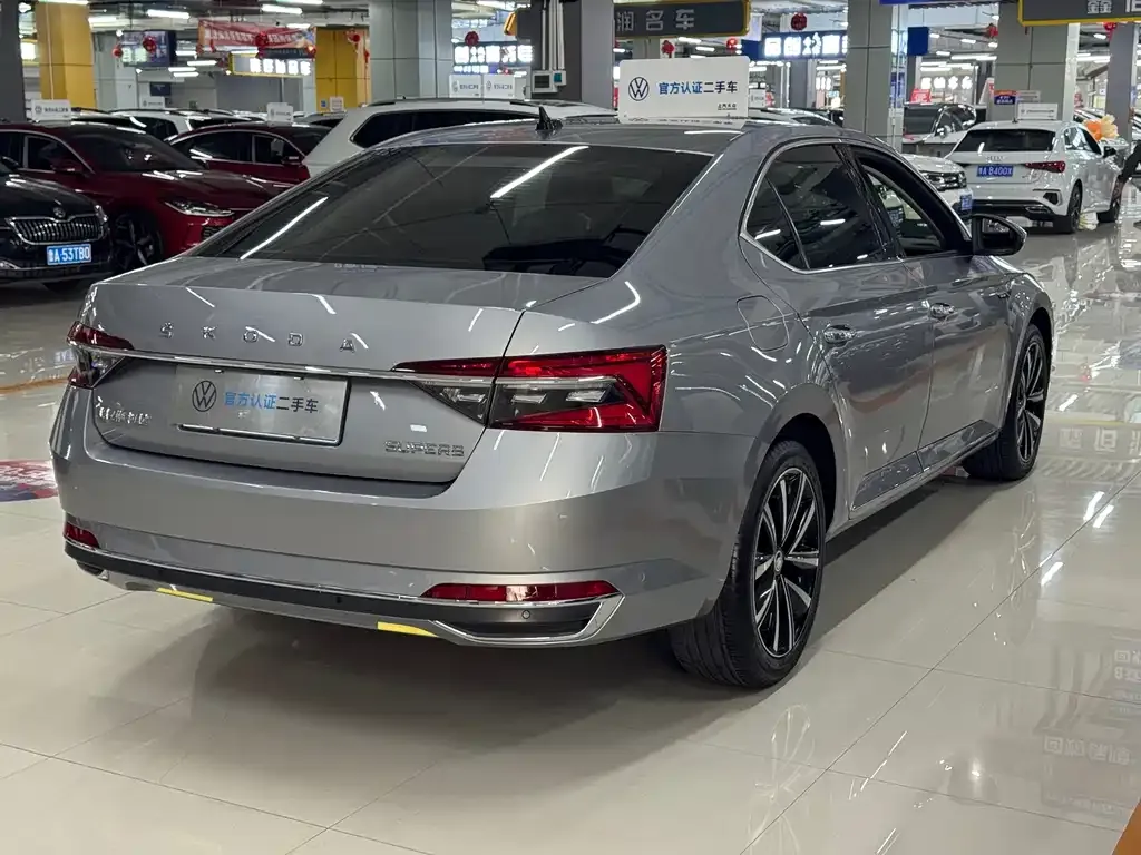 Skoda Superb 2024 из CN, фото 10