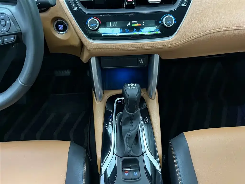 Toyota Corolla Cross — фото 2